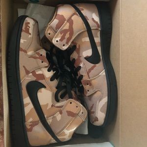 Nike SB Dunk High Top Pro